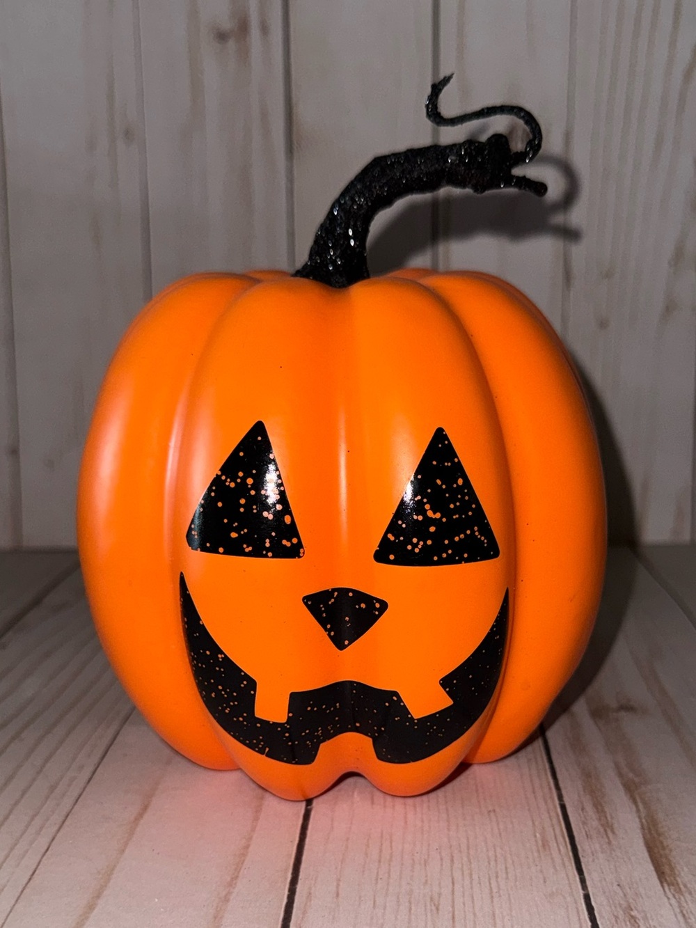 Jack-o-lantern Halloween decor